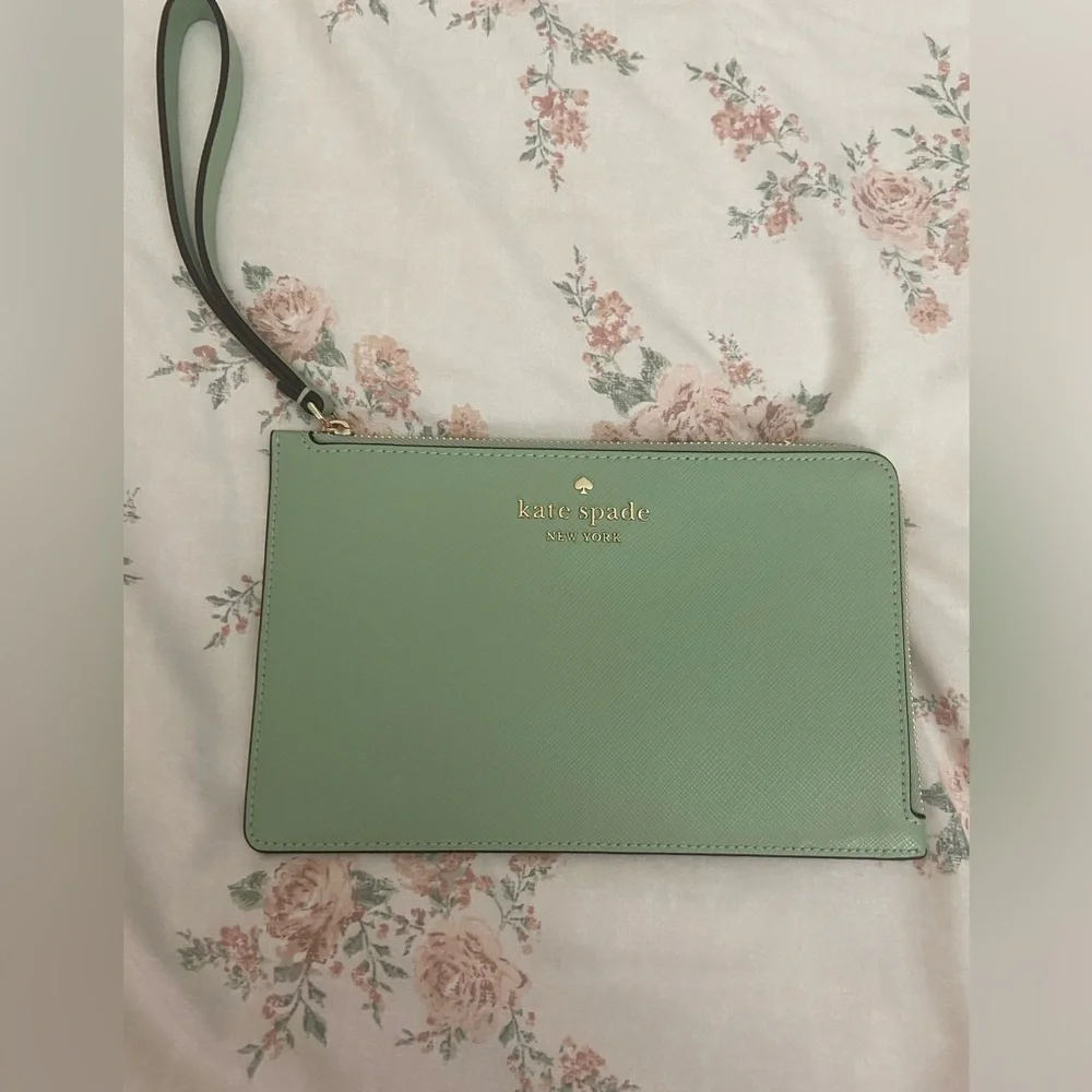 KATE SPADE LIGHT GREEN WALLET